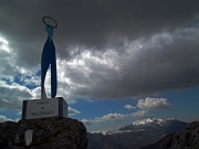 CORNO ZUCCONE (1458 m.) , guardiano della Val Taleggio (17 aprile 2012)  - FOTOGALLERY